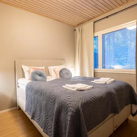 Kaisankulman Kirsti, * Vuokatti